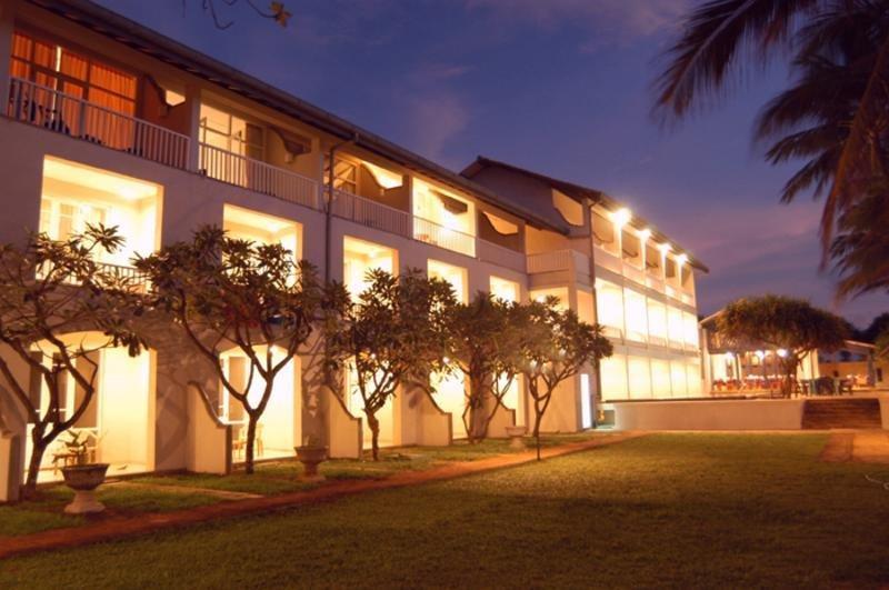 Hotel Sunset Beach Negombo Exterior foto